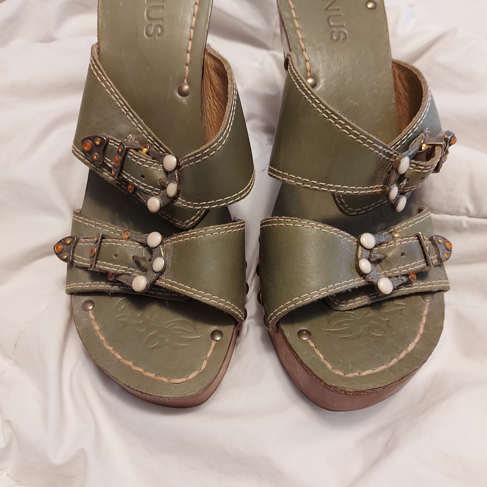 Venus  high heel khaki green leather  with white n topaz jewels